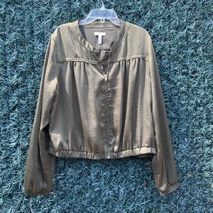 Elegant green bomber jacket